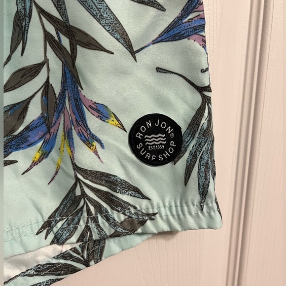 🌴Ron Jon Surf Shop 🏄‍♂️Swim Trunks - Picture 2 of 5